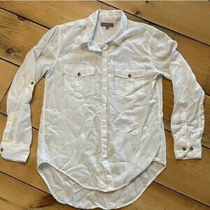 Harper women's white button up collared long sleeve blouse. Small. Lyocell.